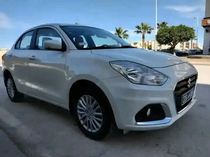 Suzuki Dzire GL EN État Neuf - Vue 6