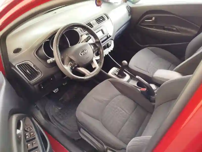 Kia RIO Essence 2017 - Vue 5