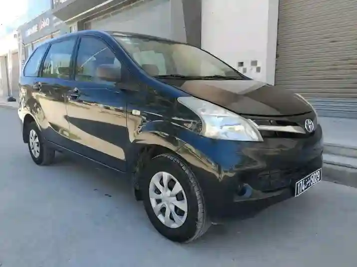 Toyota Avanza - Vue 1