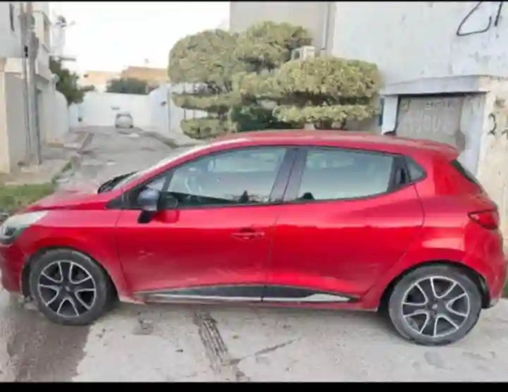 Renault Clio Essence 2013 - Vue 2