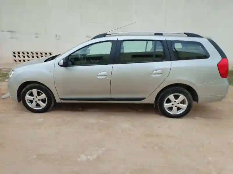 Dacia Logan MCV Essence 2021 - Vue 3