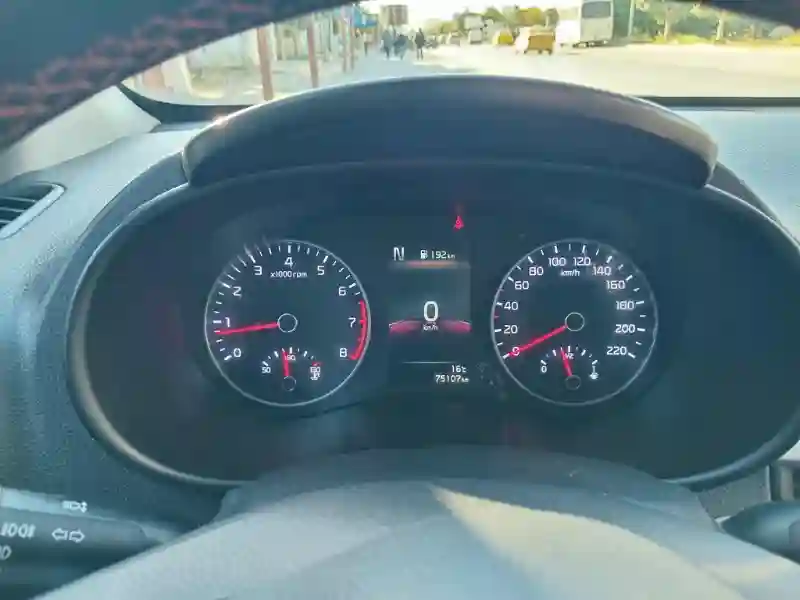 Kia Picanto Essence 2021 - Vue 3