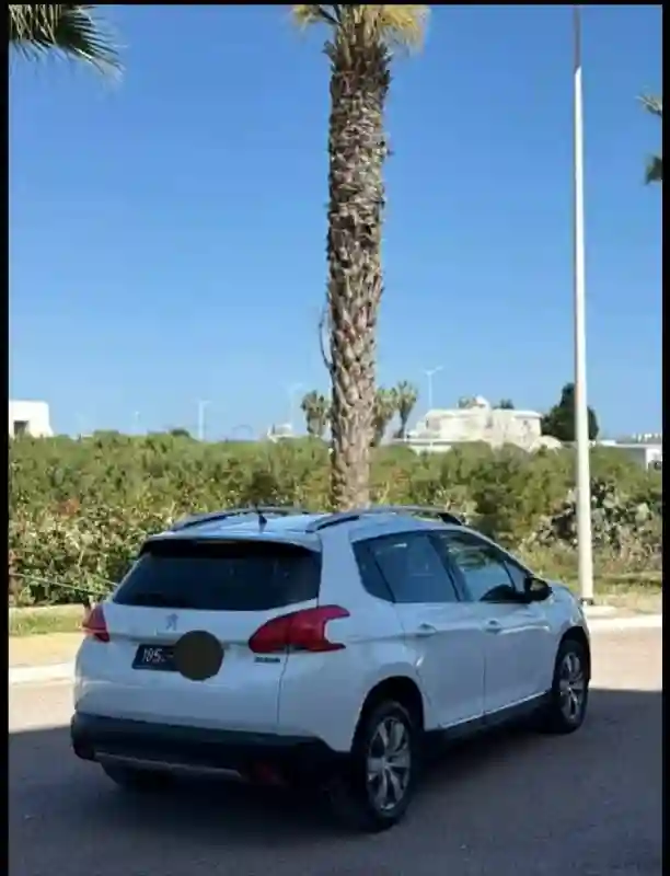 Peugeot 2008 Essence 2016 - Vue 3