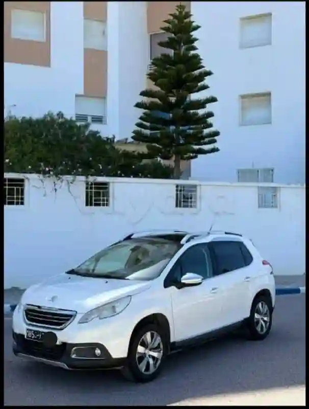 Peugeot 2008 Essence 2016 - Vue 4