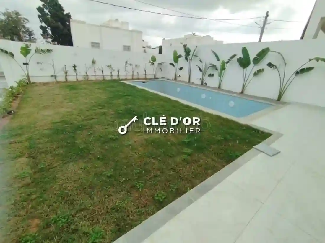 Villa à Louer à La Marsa - Vue 1