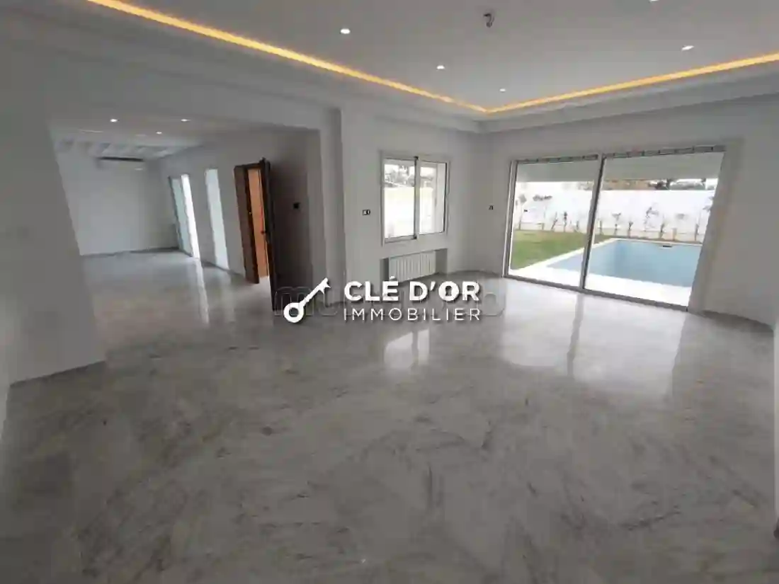 Villa à Louer à La Marsa - Vue 2