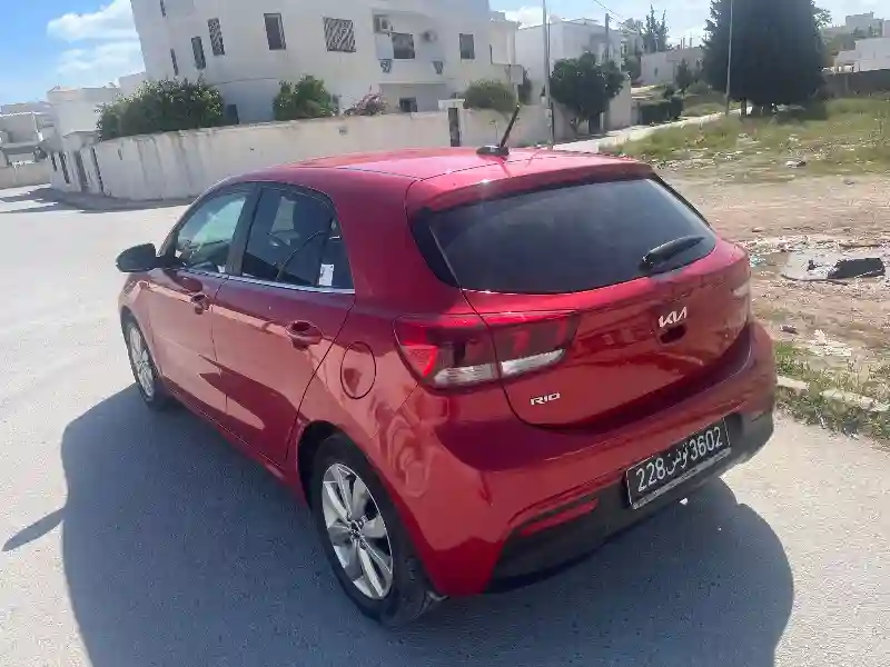 Kia RIO Essence 2022 - Vue 6