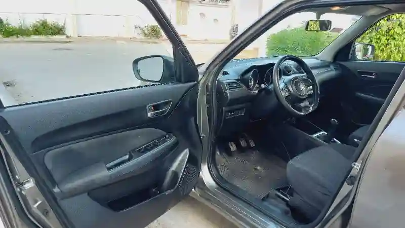 Suzuki Swift Essence 2021excellent État Première Main - Vue 7