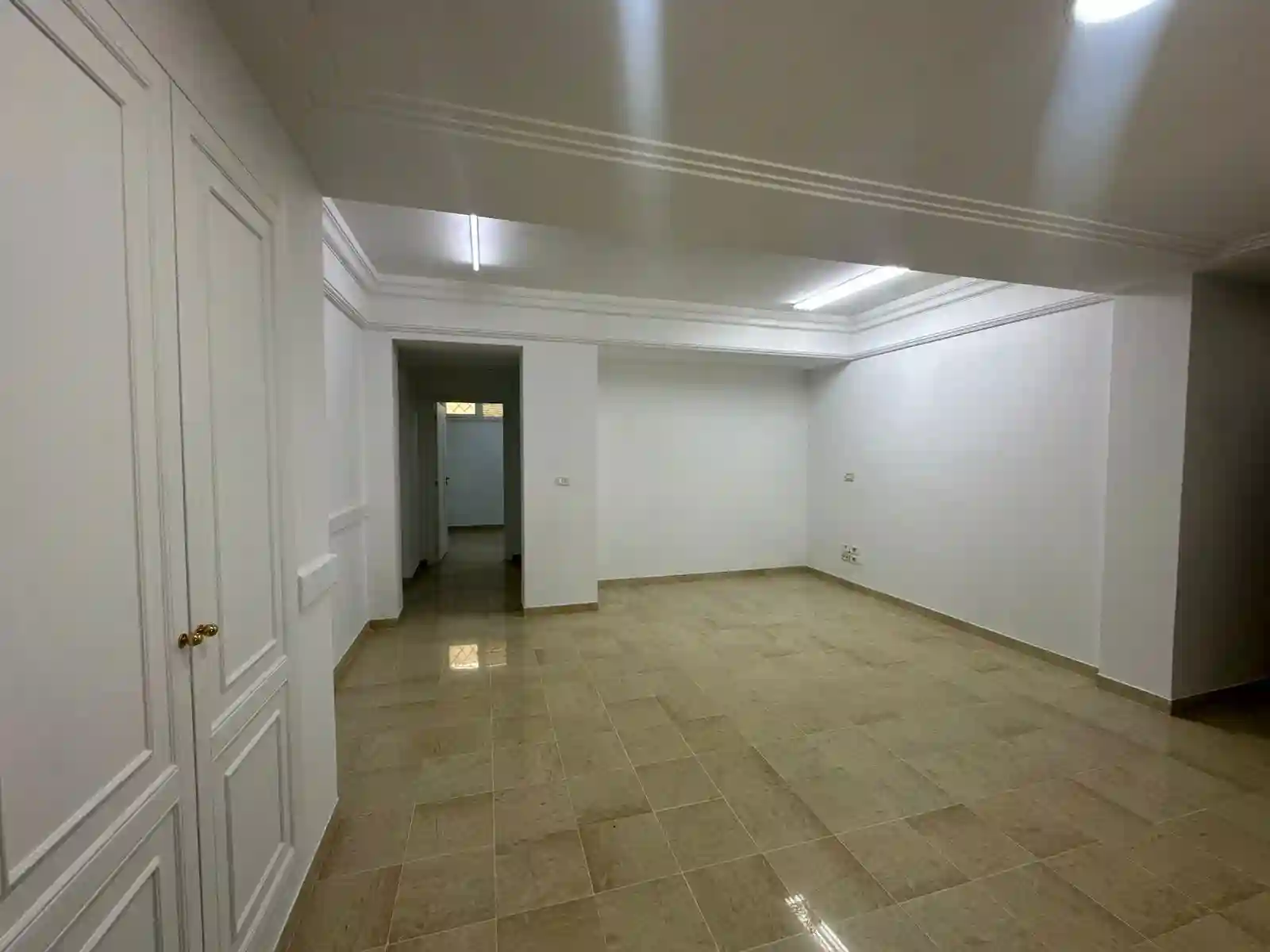 Appartement Bureau h2 à Cité Ennasr à Cite Ennasr 2 - Vue 3
