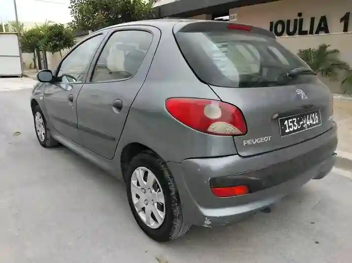 Peugeot 206 Plus EN Très BON État - Vue 4