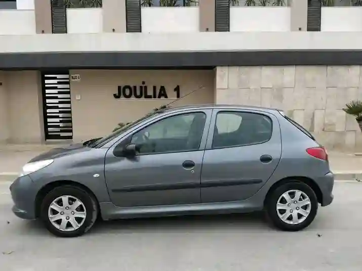 Peugeot 206 Plus EN Très BON État - Vue 6