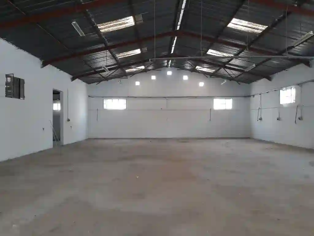 À Louer Dépôt 800 m² – Zone Industrielle bir el Kassa ben Arou