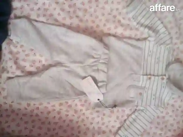 Plusieurs Vêtement Bébé Nouveau-né à Vendre - Vue 4