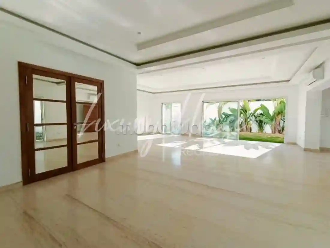 A Louer Villa S5 à Gammarth - Vue 3