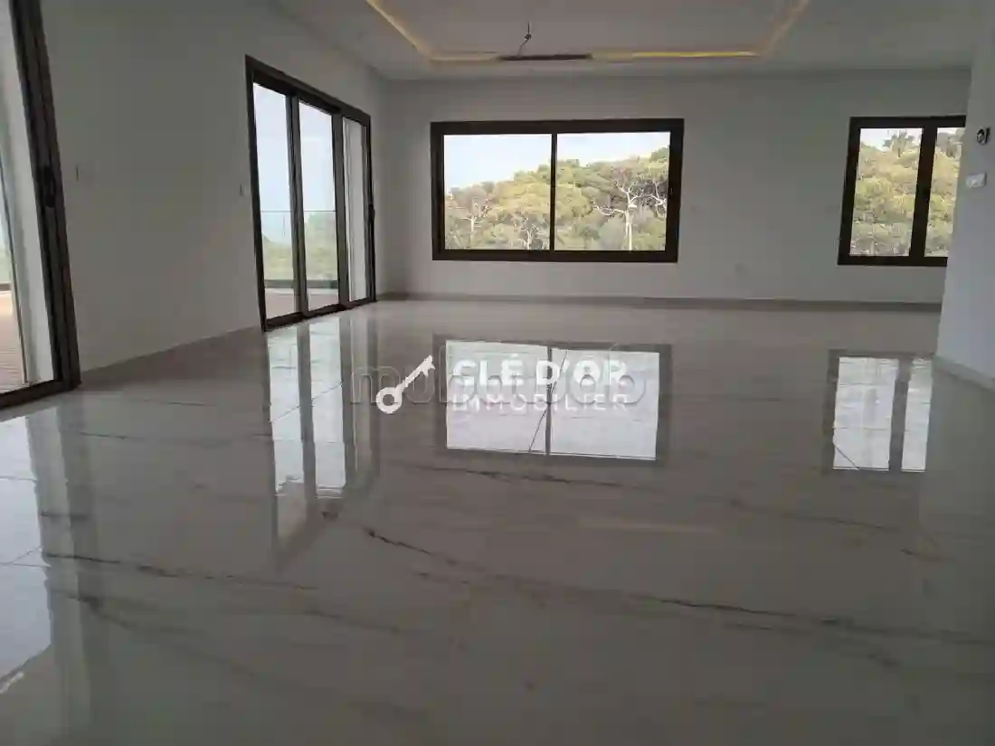 Penthouse à Louer à Gammarth Supérieur - Vue 1