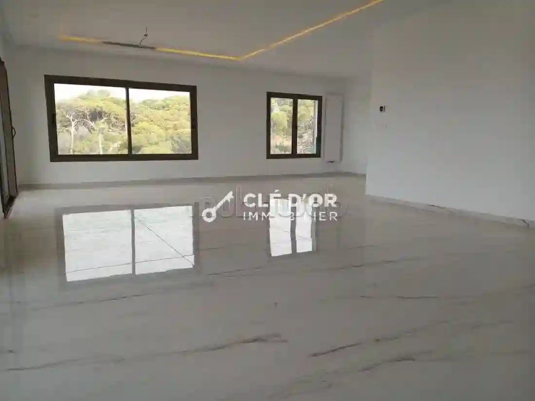 Penthouse à Louer à Gammarth Supérieur - Vue 3