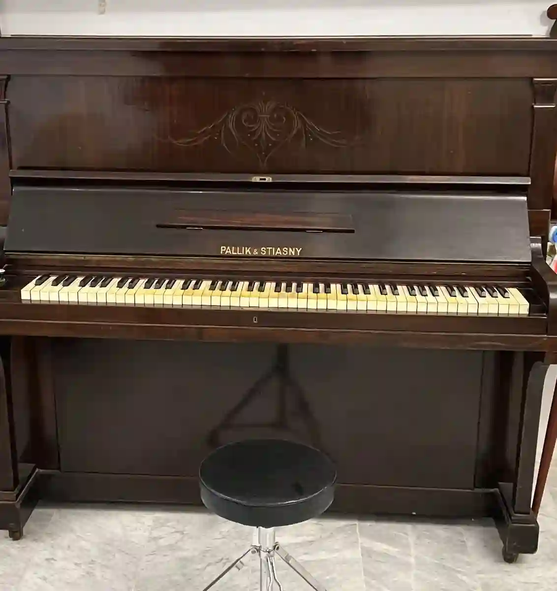 Piano Antique à Ain Zaghouan
