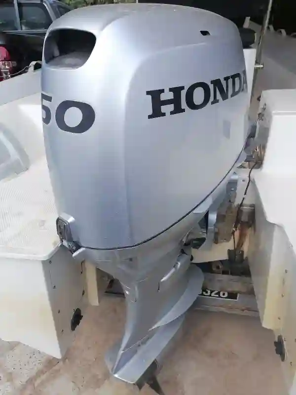 Moteur Honda 50ch - Vue 2