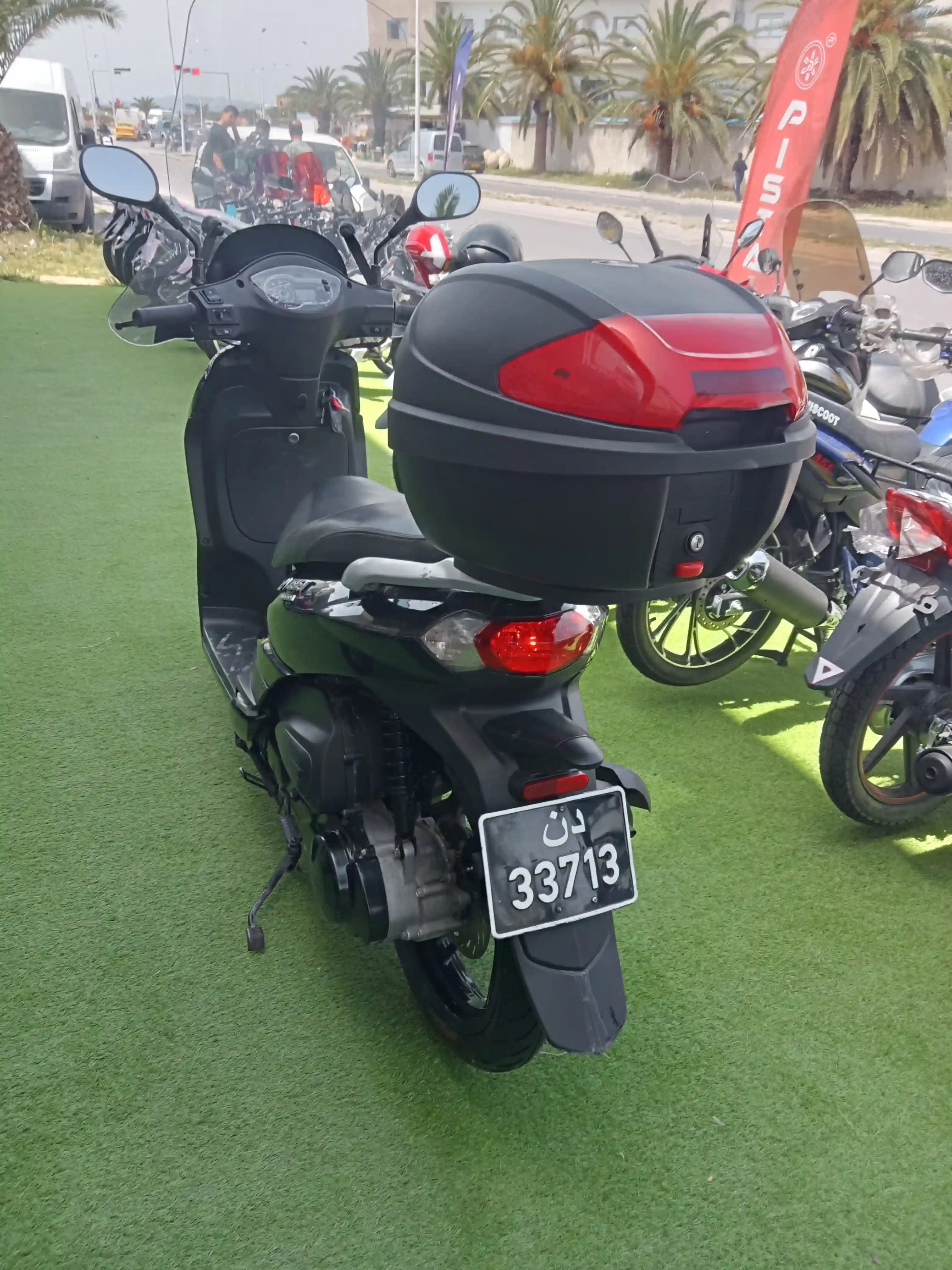 Peugeot Tweet 125 cc à Zone Hoteliere - Vue 3