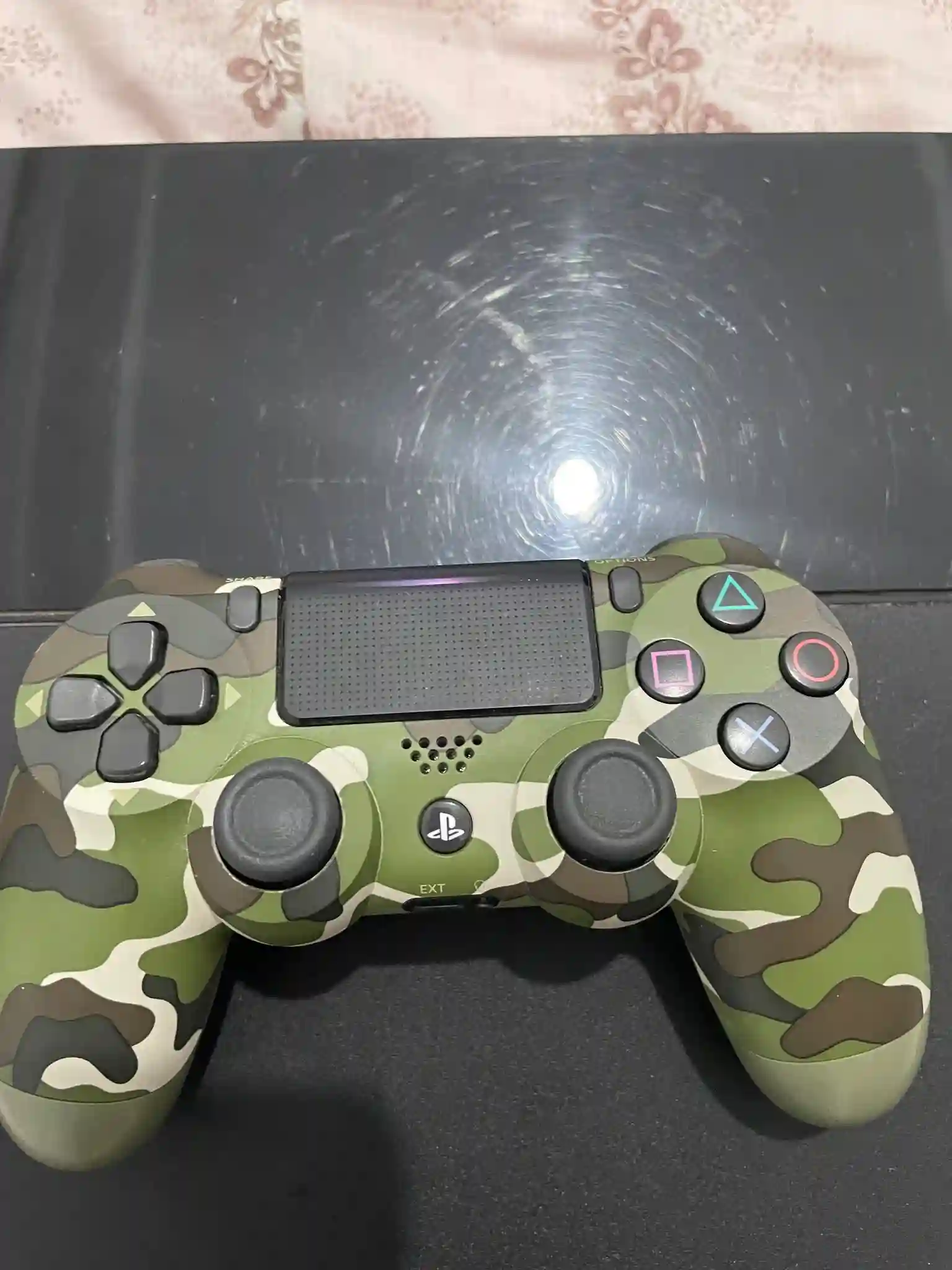 Ps4 Avec 3 Manettes et cd gta 5 à Ain Zaghouan - Vue 2