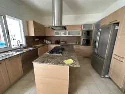 Villa s7 Avec Jardin à Menzah 9a à El Menzah 9