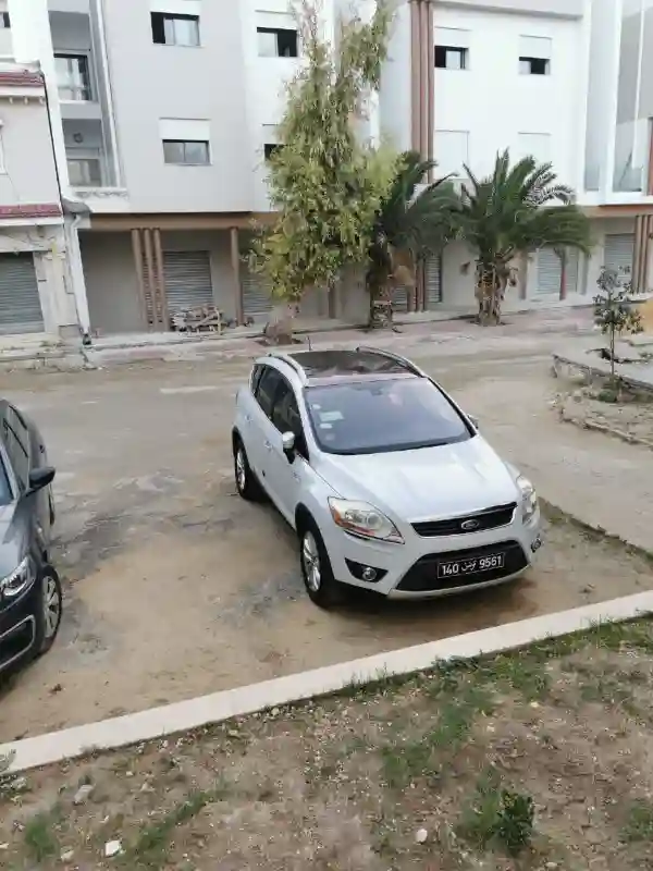 Ford Kuga Diesel 2010 - Vue 2