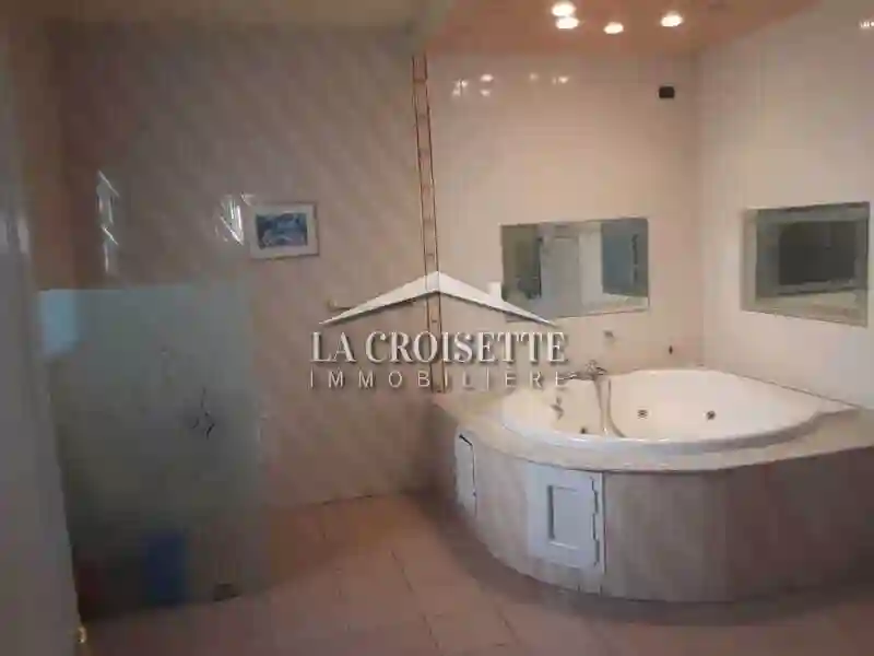 Villa s+6 Avec Piscine à Carthage Mvl0497 - Vue 1