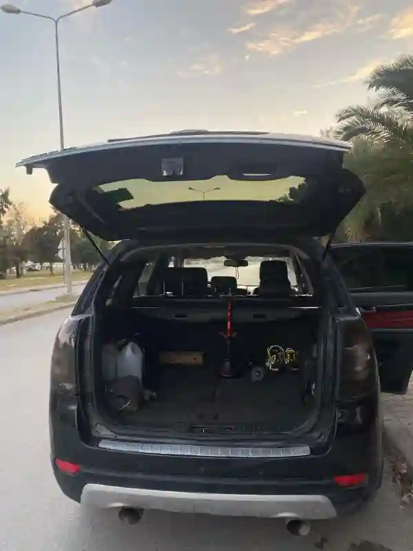 Voiture Chevrolet Captiva - Vue 3