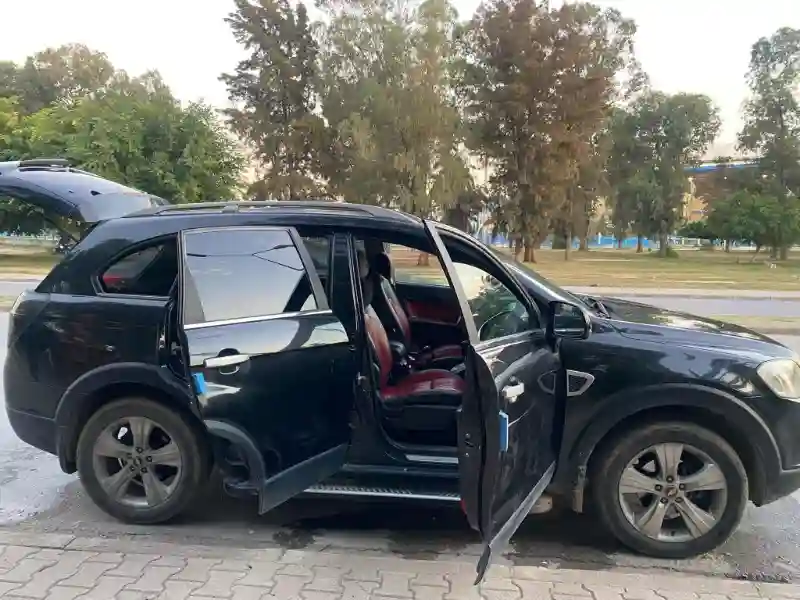 Voiture Chevrolet Captiva - Vue 5