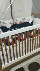 Lit Bébé en Bois Avec Matlas et Tour de lit à El Kram