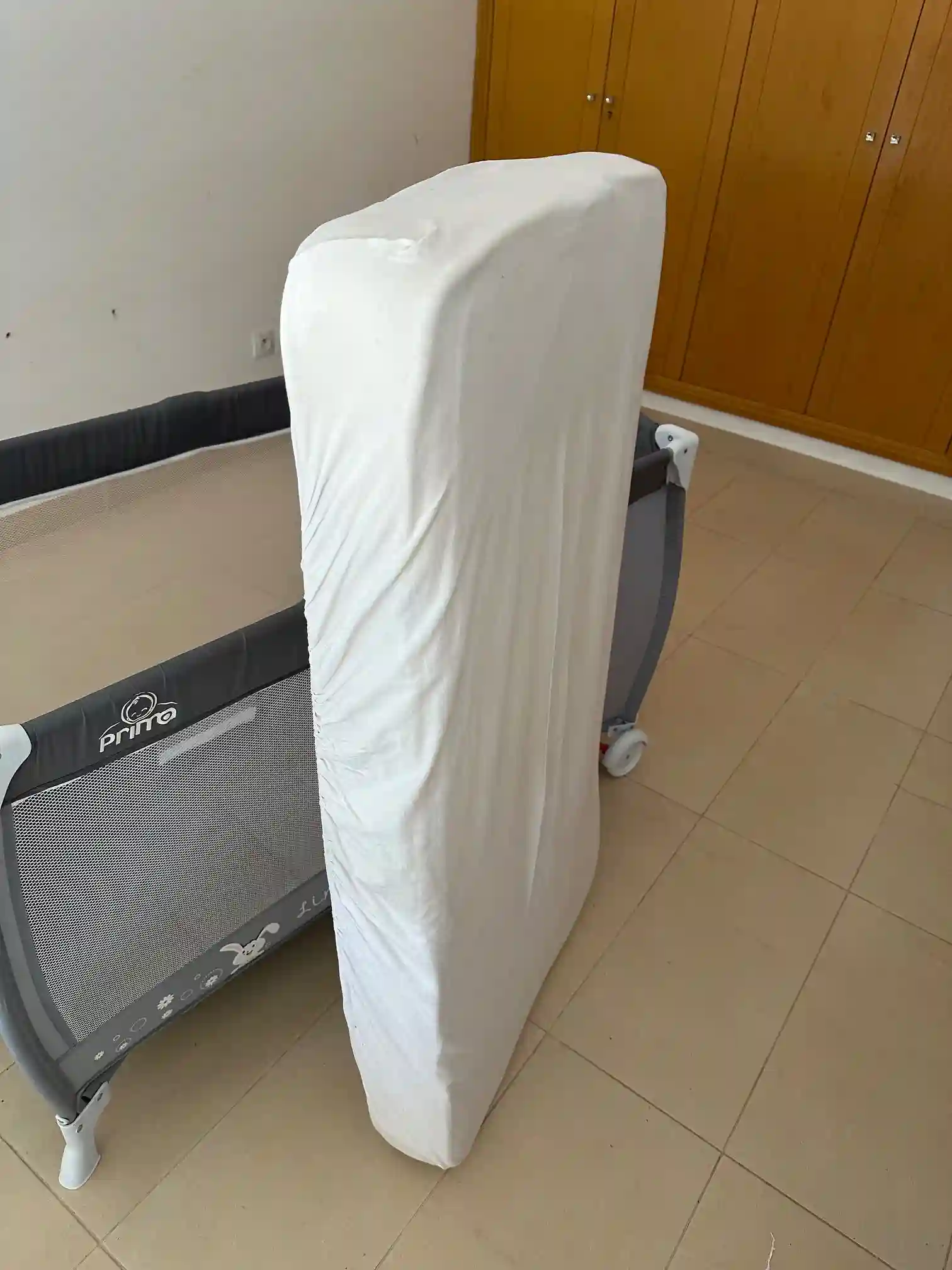 Lit + Matelas + Siège Auto + Chaise Haute + Meuble Enfant - Vue 3