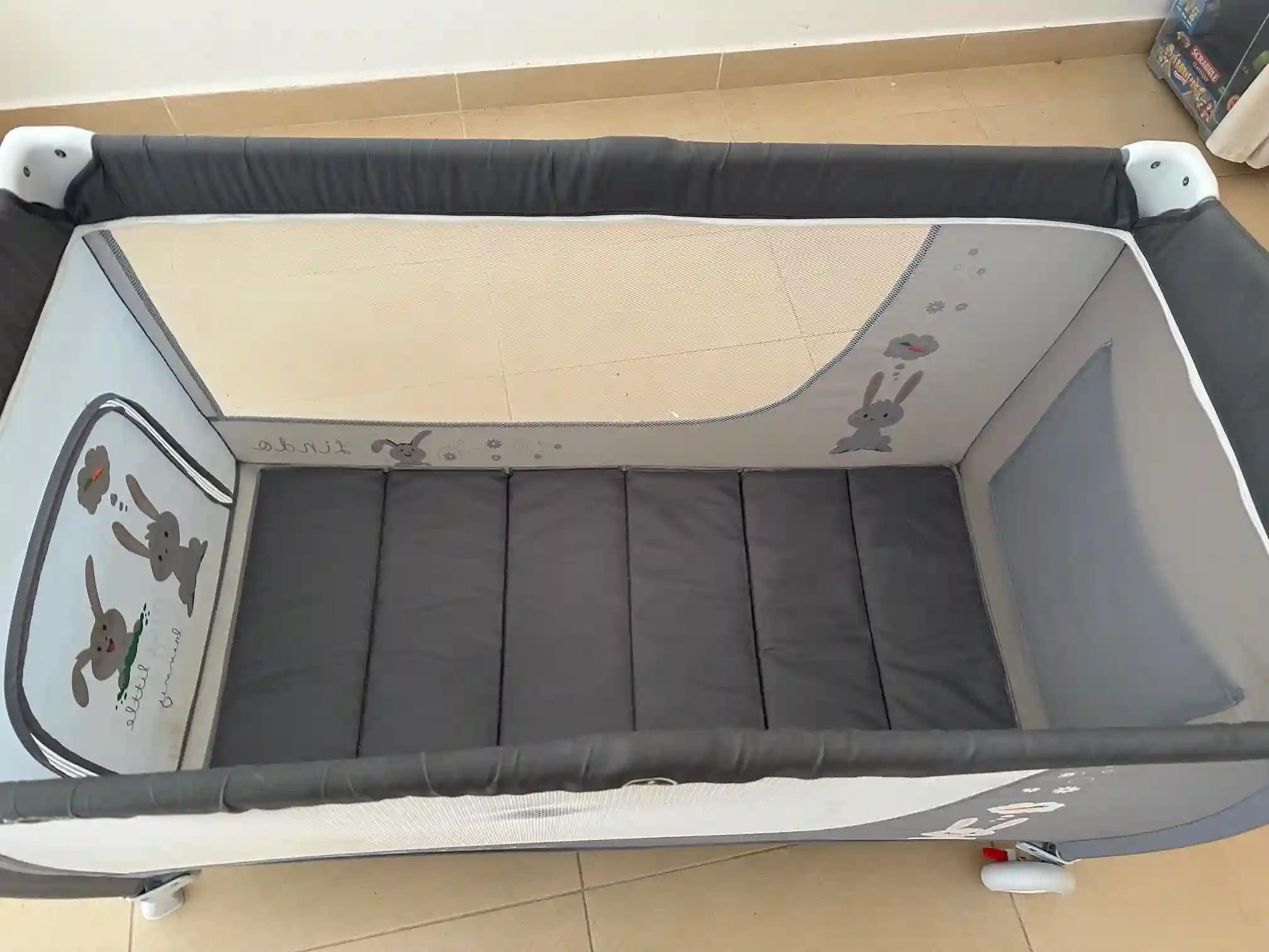 Lit + Matelas + Siège Auto + Chaise Haute + Meuble Enfant - Vue 5