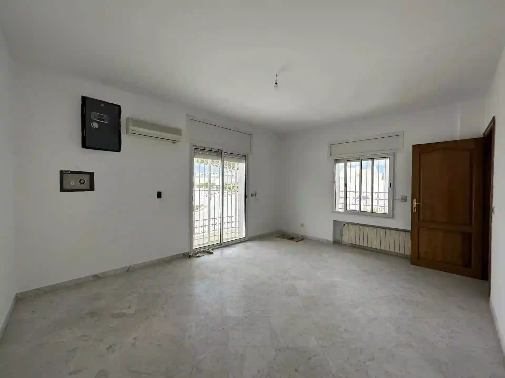 Villa s7 à Menzah 9a sur Artère Principale à El Menzah 9