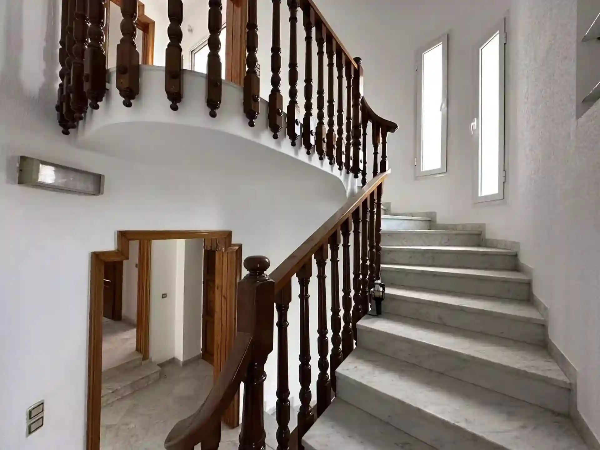 Villa s7 à Menzah 9a sur Artère Principale à El Menzah 9 - Vue 1