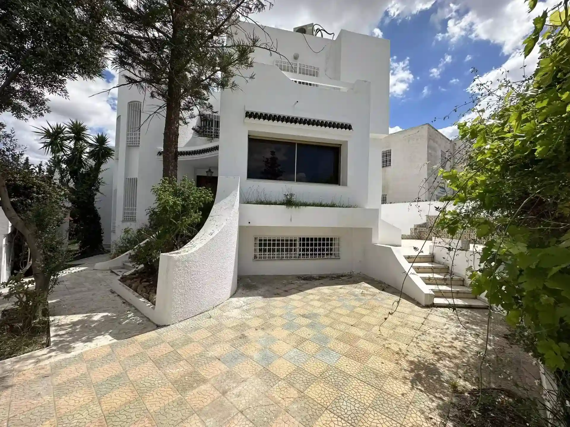 Villa s7 à Menzah 9a sur Artère Principale à El Menzah 9 - Vue 3