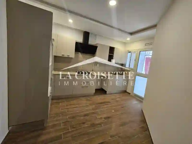 Appartement s+3 Avec Terrasse aux Jardins de Carthage Zal1569