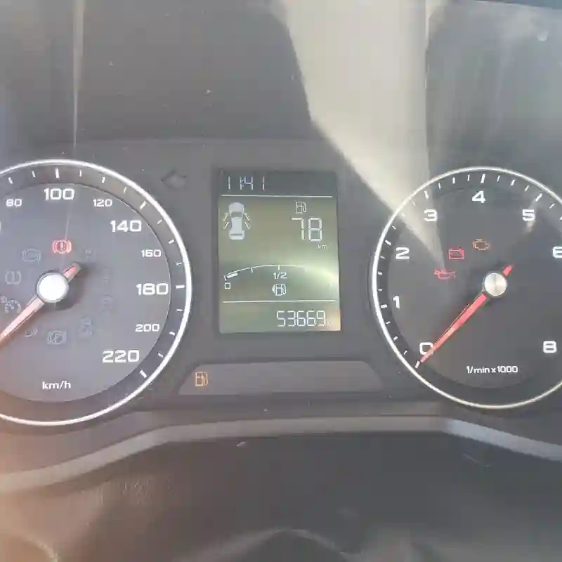 MG Autres Essence 2020 - Vue 4