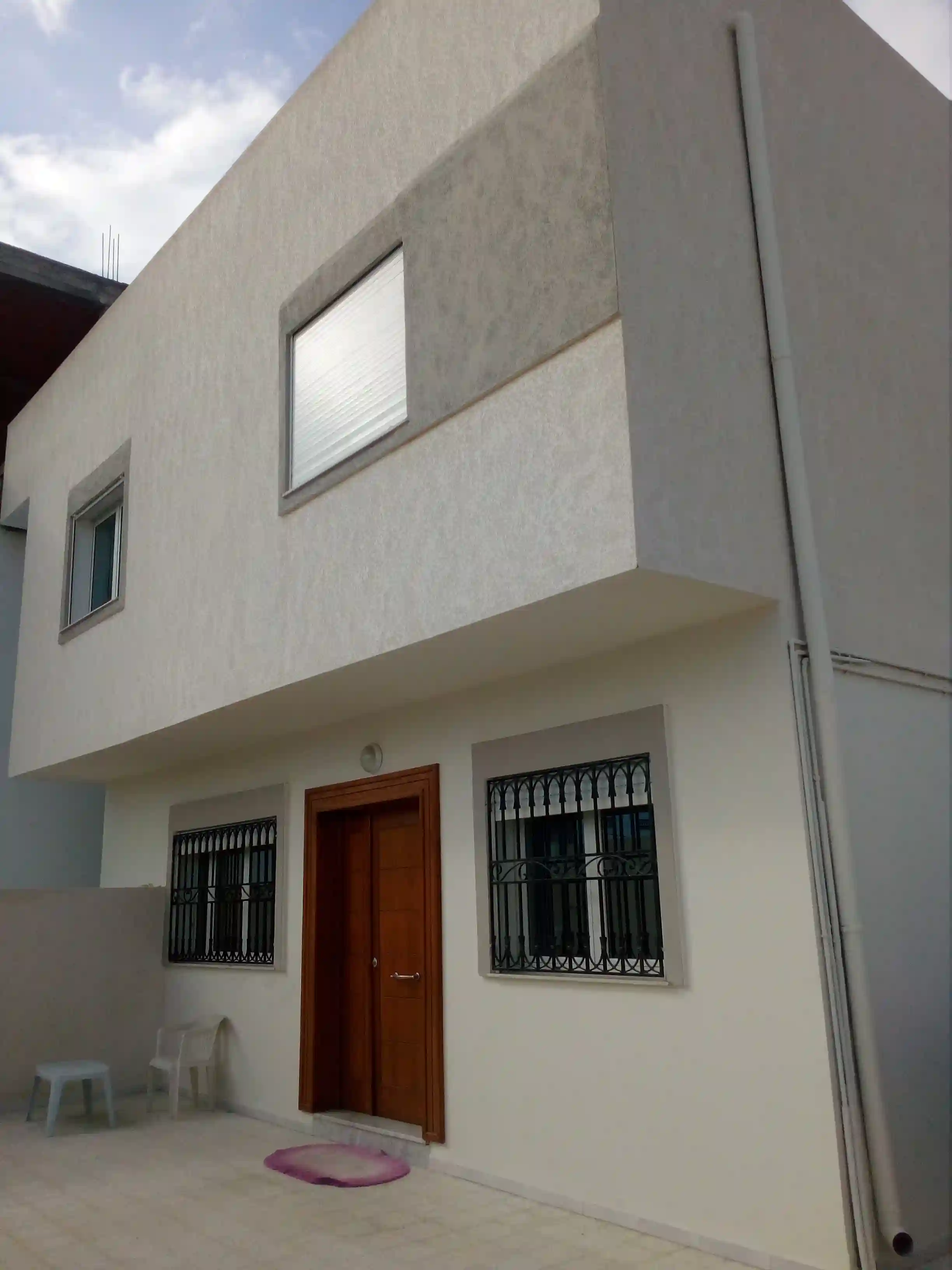 Villa Composée de 2 Étages à Cite Ennkhilet - Vue 1