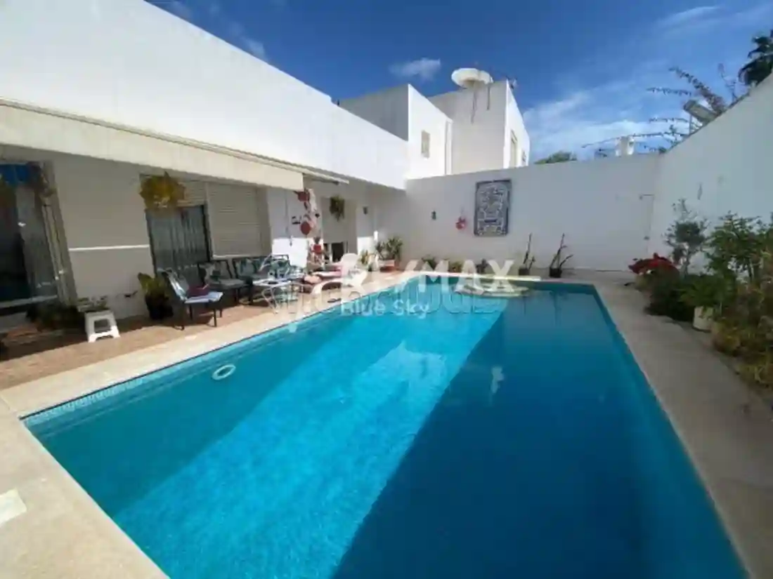 Villa Avec Piscine à Louer La Marsa - Vue 1