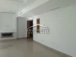 Duplex s+4 Avec Piscine à la Soukra Zdl0043