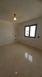 Av s2 Titré Presque Neuf à La Soukra