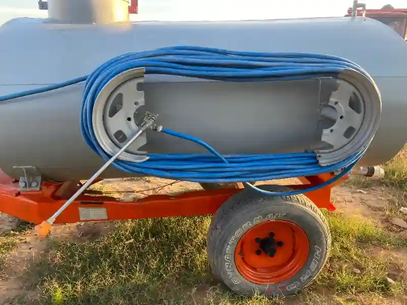 Pompe De Traitement Agricole Pulvérisateur Avec Citerne 2000l - Vue 2