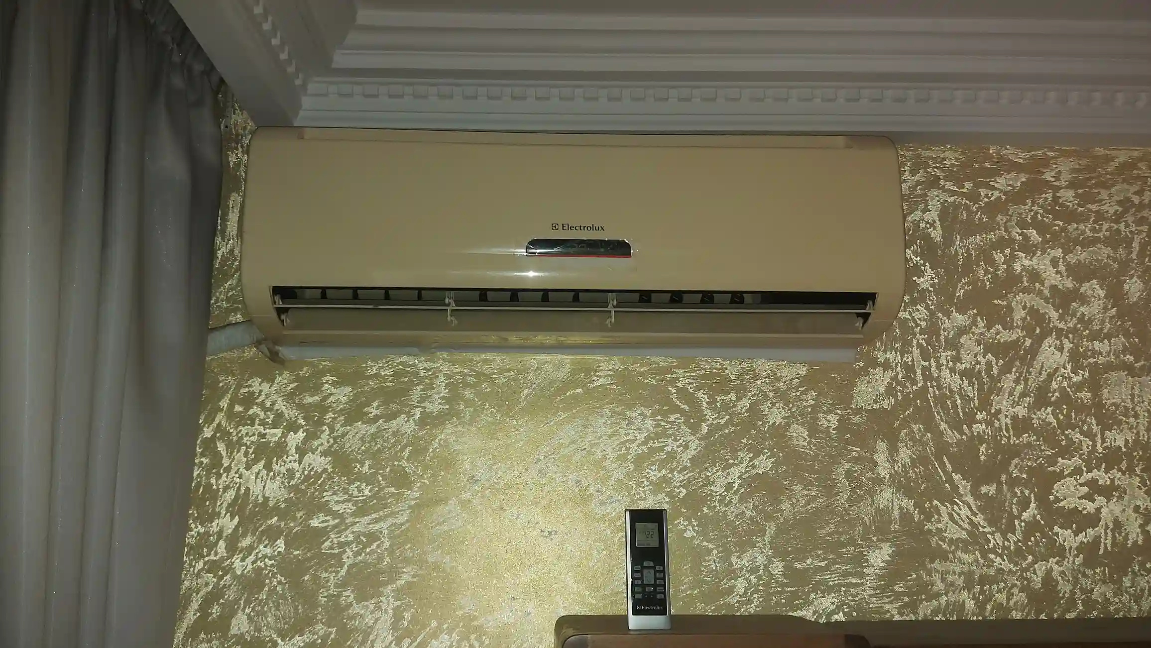 Climatiseur Electrolux 24000 btu à Mnihla - Vue 1