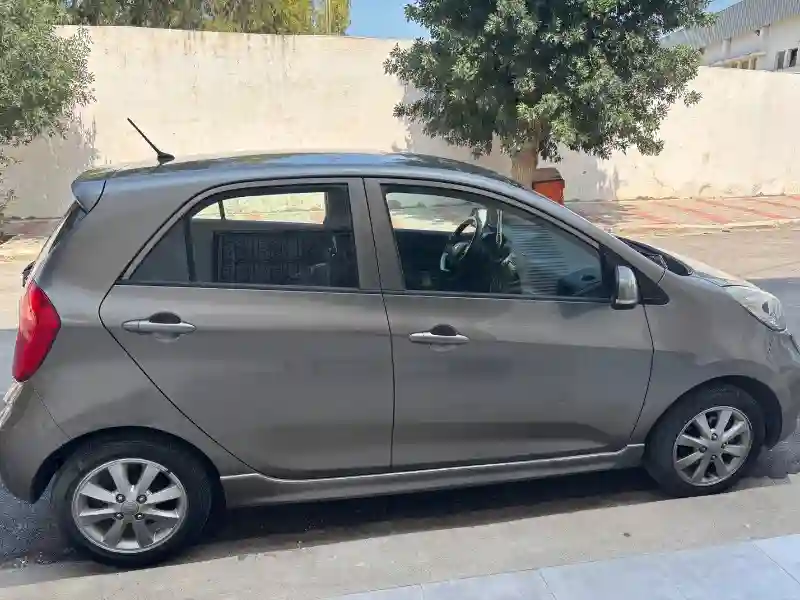 Kia Picanto Essence 2014 - Vue 4