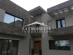 Villa s+5 Avec Piscine aux Jardins de Carthage Mvl0599