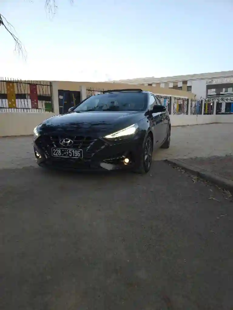 Hyundai I30 Fastback TÉL 27598502 - Vue 1