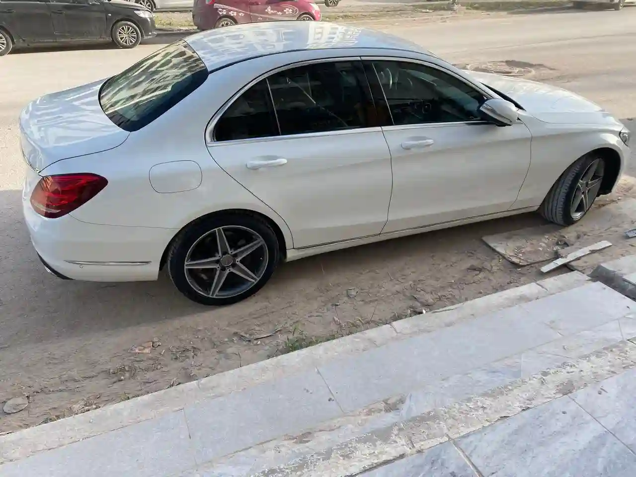 Mercedes C180 092015 Carplay Caméra Jantes amg à El Aouina - Vue 4