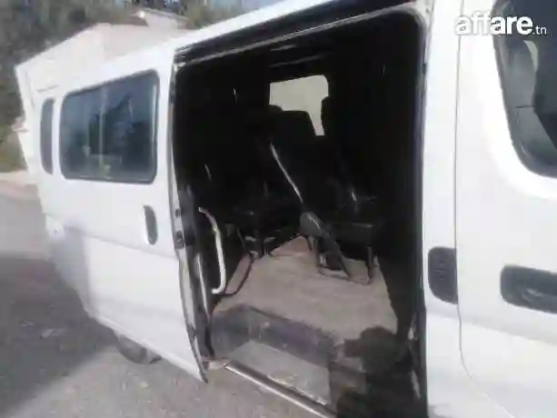 Nissan Urvan - Vue 3