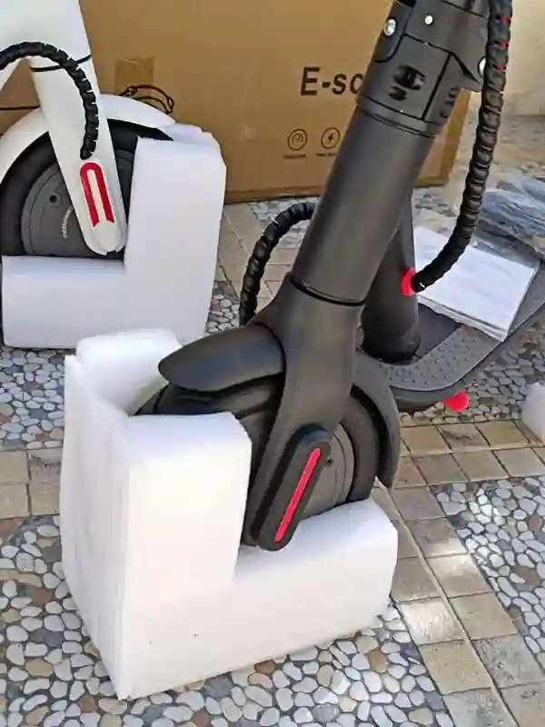 3 Trottinette Cachté Importé De Suisse - Vue 2