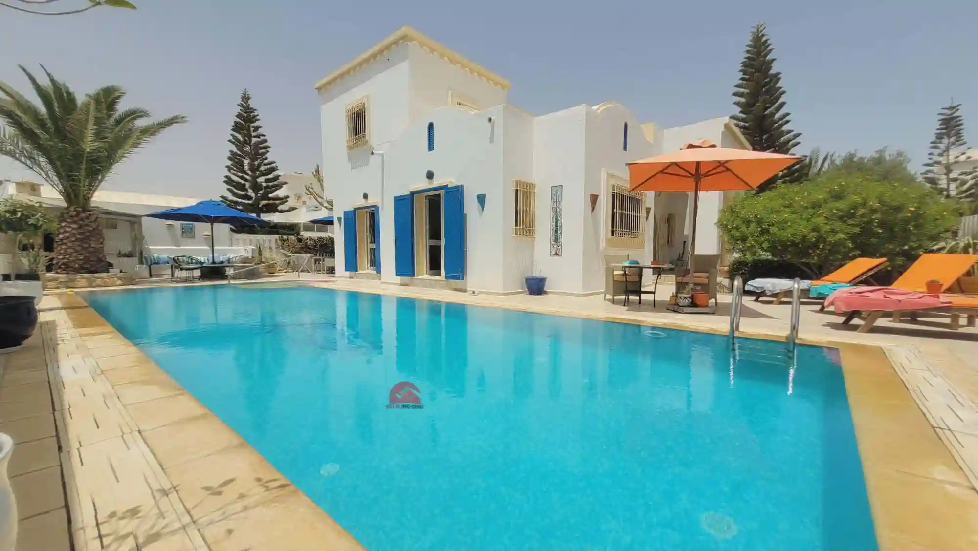 Belle Villa Avec Piscine Privée en Zone Touristique Djerba - Vue 4